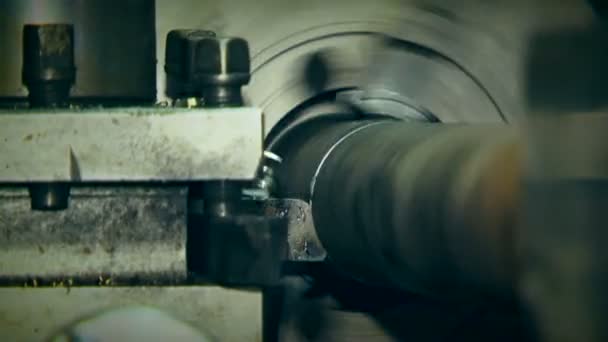 Draai Bench snijden van metalen buis — Stockvideo
