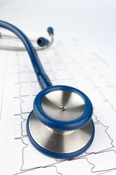 Stethoscope and electrocardiogram — Stock Photo, Image