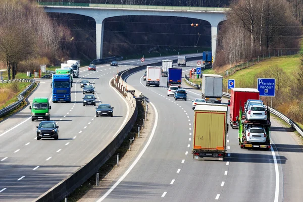 高速道路のトラック — ストック写真