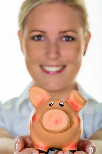 Mulher com banco porquinho — Fotografia de Stock