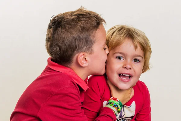 Siblings have fun — Stock Photo, Image