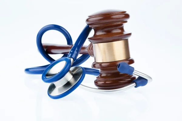 Gavel and stethoscope — Stock Photo, Image