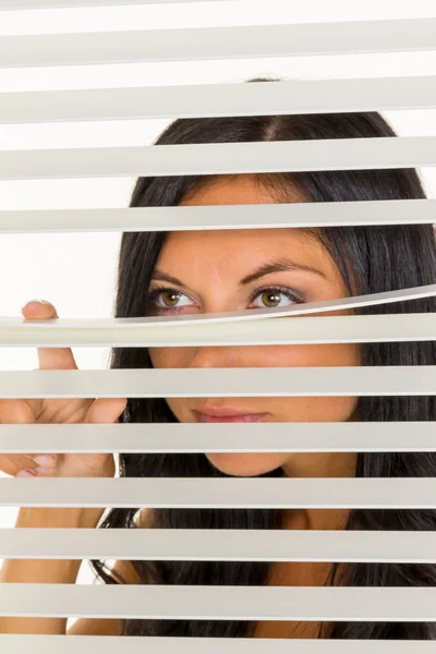 Mujer joven observada —  Fotos de Stock