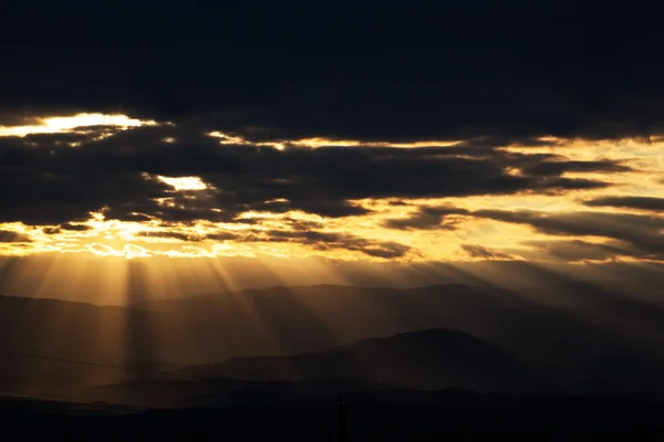 Solnedgång och moln himlen — Stockfoto