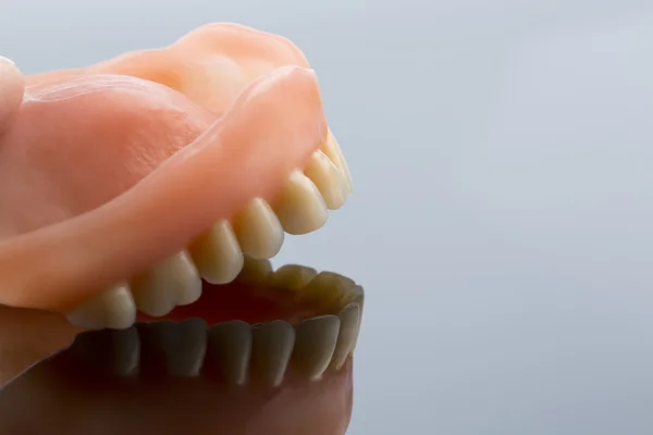 Denti con riflessione — Foto Stock