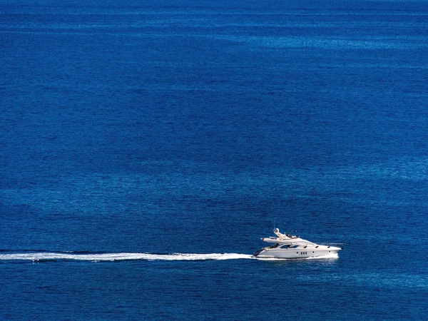 Motor jacht op de zee, — Stockfoto