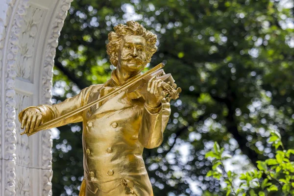 Johann-Strauss-Statue Wien, Österreich. — Stockfoto