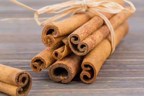 Cinnamon sticks — Stock Photo, Image