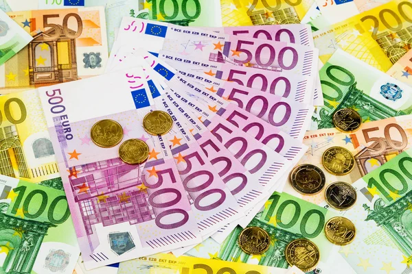 Vele verschillende euro rekeningen — Stockfoto