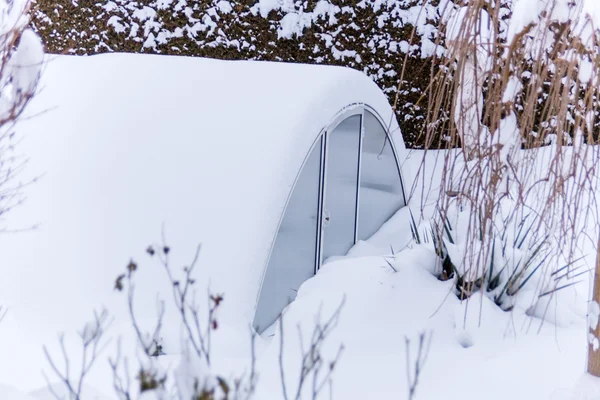 雪の中で温室効果 — ストック写真