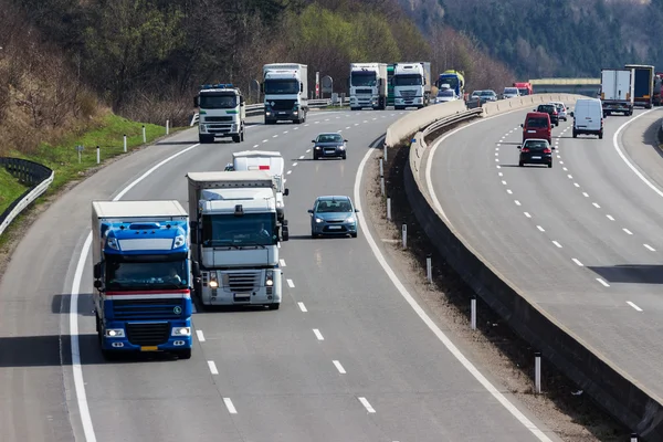 Camion in autostrada — Foto Stock