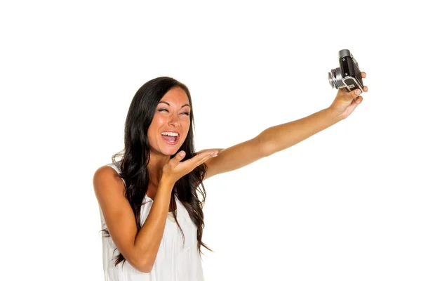 Mulher faz selfi — Fotografia de Stock