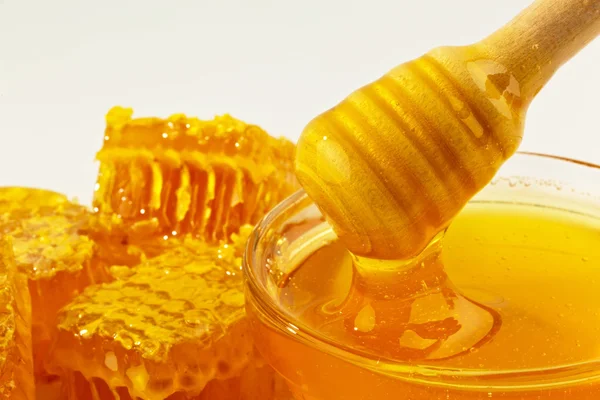Honey in front of white background — Stock Photo, Image