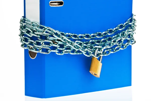 Closed file folder with chain — Stock Photo, Image
