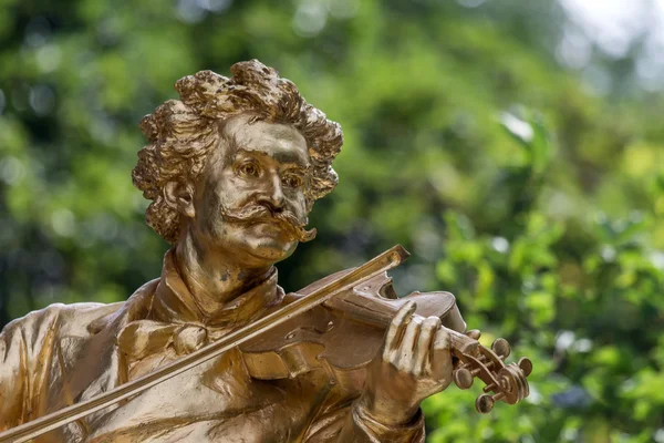 Austria, Viena, johann strauss monumento —  Fotos de Stock