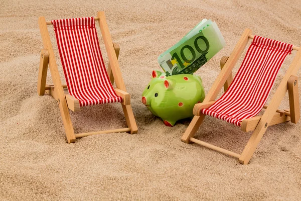 Beach chair with euro bill — Stock Photo, Image