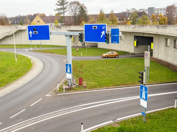 Áustria, linz, auto-estrada urbana — Fotografia de Stock