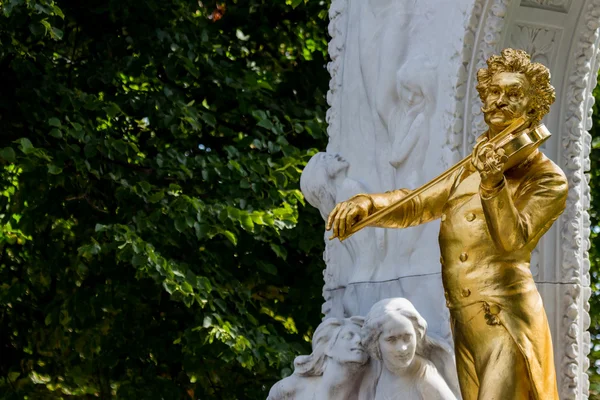 Austria, Viena, johann strauss monumento —  Fotos de Stock