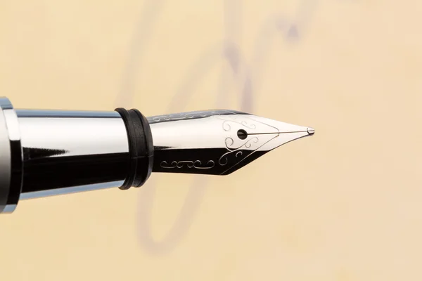 Signature and fountain pen — Stock Photo, Image