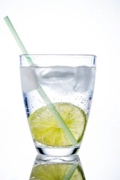 Waterglas en kalk — Stockfoto