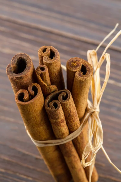 Cinnamon sticks — Stock Photo, Image