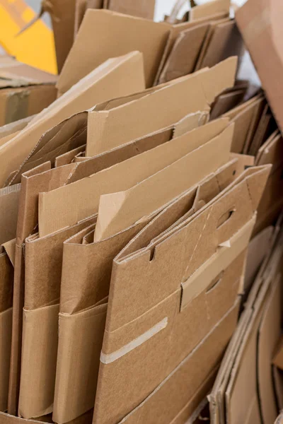 Caixas de cartão para a recolha de resíduos de papel — Fotografia de Stock