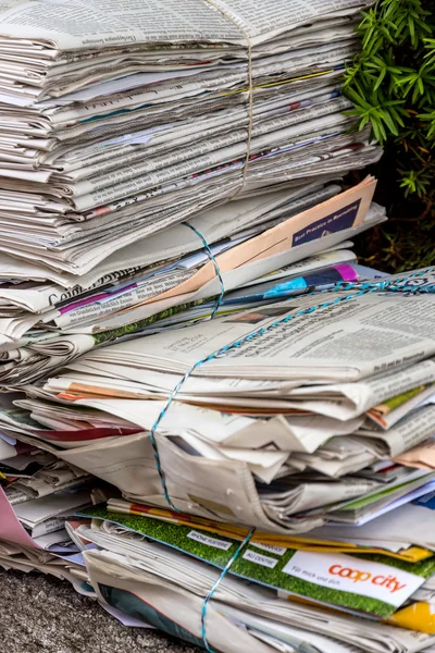 Pilha de resíduos de papel. jornais antigos — Fotografia de Stock