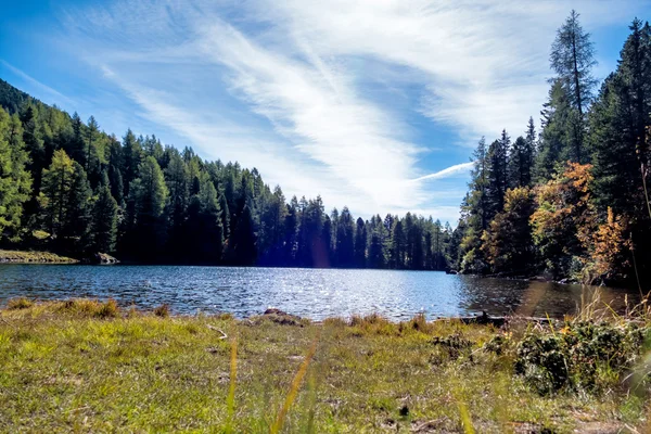 Water surface in the sunshine — Stock Photo, Image