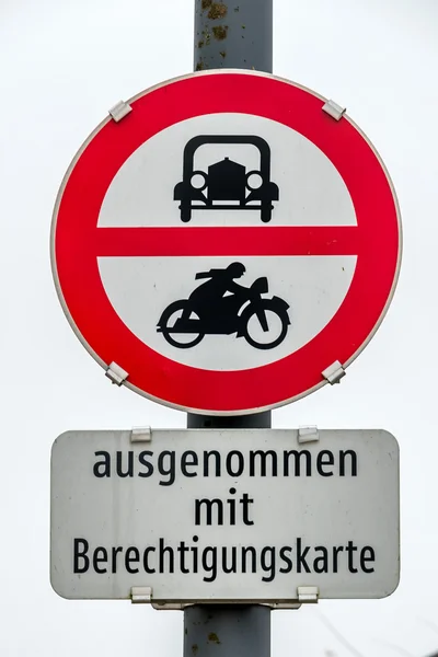 Verbotsschild für Auto und Motorrad — Stockfoto