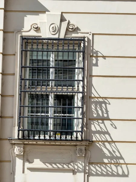 Barras em uma janela — Fotografia de Stock