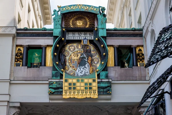 Áustria, Viena, relógio anker — Fotografia de Stock