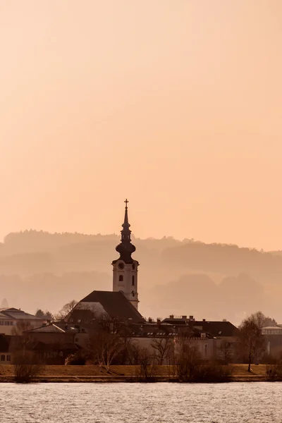 オーストリア、ニーダーエスターライヒ、村の教会 — ストック写真
