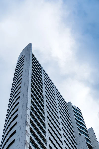 Facciata di un edificio per uffici — Foto Stock