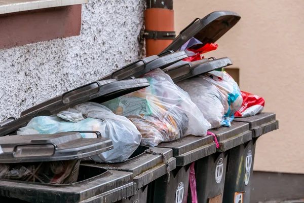 Gestão de resíduos de lixeiras — Fotografia de Stock