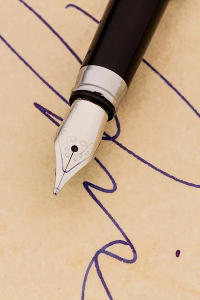 Signature and fountain pen — Stock Photo, Image