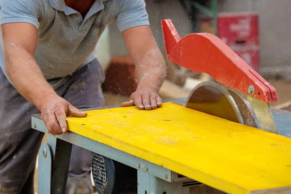 Construction worker on a job site — Stock Photo, Image