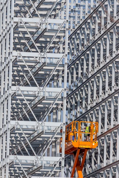 Construção de um armazém na baía — Fotografia de Stock