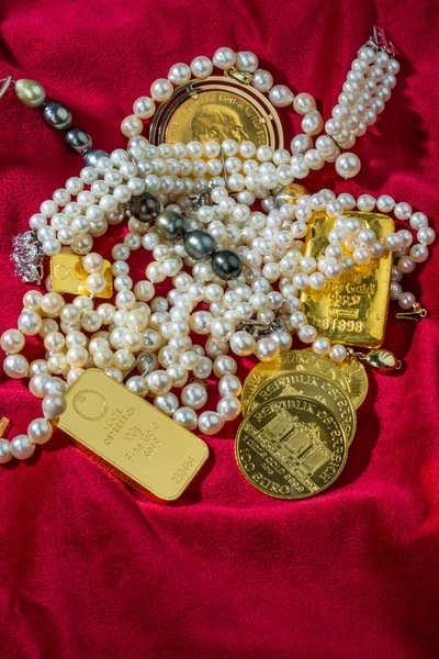 Gold und Schmuck — Stockfoto