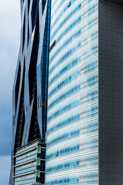 Facciata di un edificio per uffici — Foto Stock