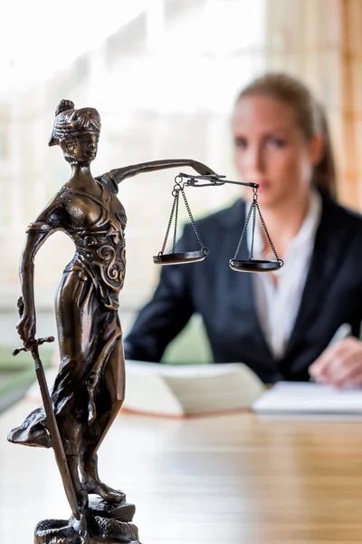 Businesswoman in office — Stock Photo, Image