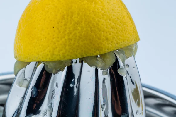 Färskpressad citron — Stockfoto