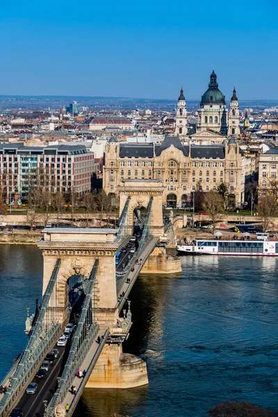 Hongarije, Boedapest, chain bridge — Stockfoto