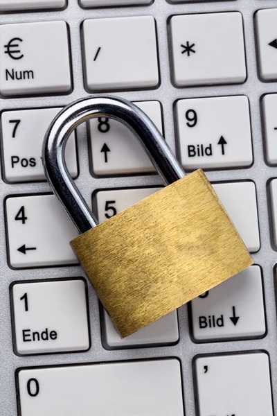 Padlock on keyboard — Stock Photo, Image