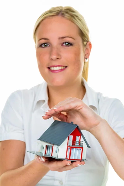 Agente imobiliário com casa e chave — Fotografia de Stock
