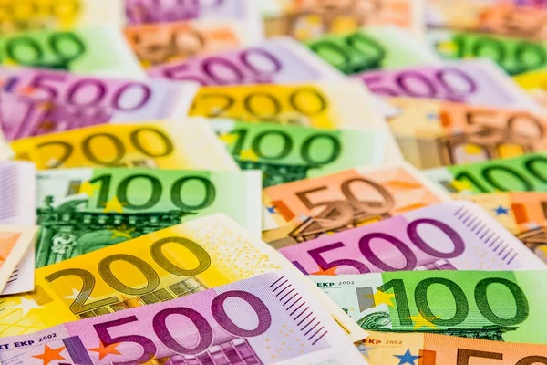 Vele verschillende euro rekeningen — Stockfoto