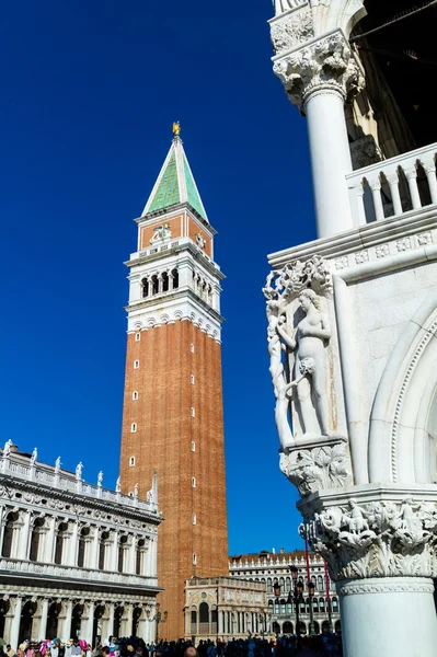 Italy, venice. st. marks square and campanile — Stock Photo, Image