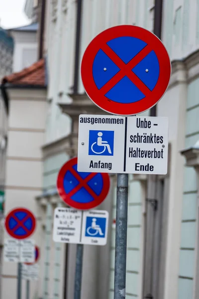 Geen stoppen teken rolstoelen — Stockfoto