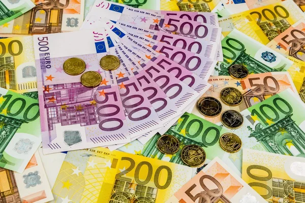 Vele verschillende euro rekeningen — Stockfoto