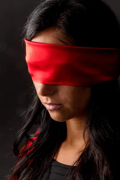 目隠しされた女性 — ストック写真