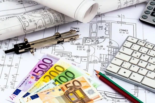 Plan van het huis met eurobiljetten — Stockfoto